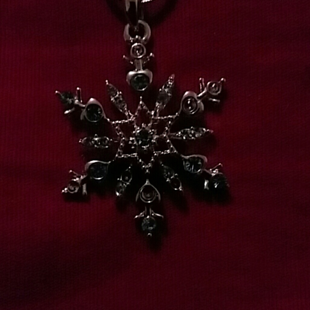 Snowflake necklace